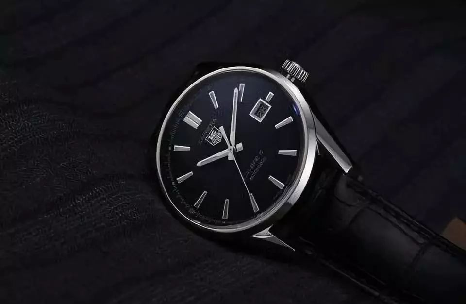 万元适合年轻人戴的表,30岁男人戴什么手表2万左右新表