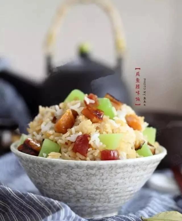 川派青笋炒腊肉木耳做法,青笋木耳炒蛋成都家常菜