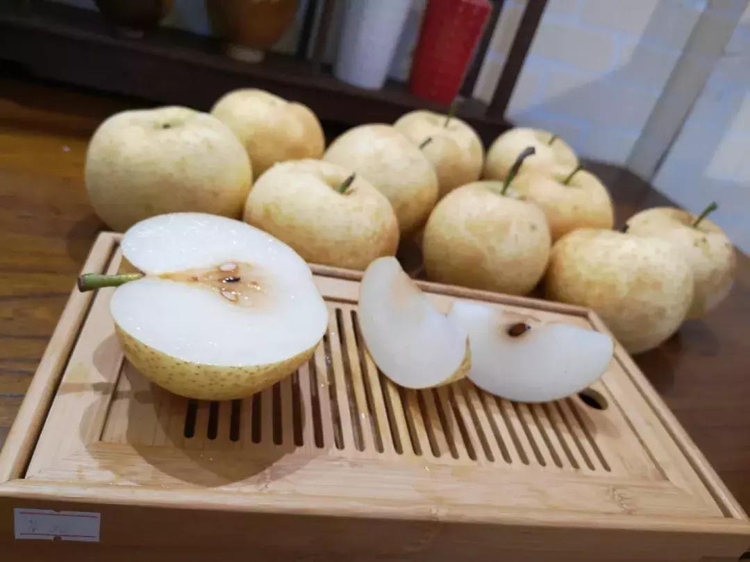 她放弃上万年薪回乡照顾痴呆公公,她放弃美国百万年薪来到中国