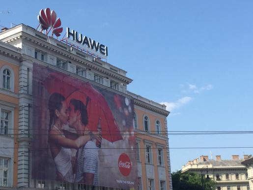 为什么国产手机总被网友吐槽,三星和苹果为何都是顶尖手机品牌