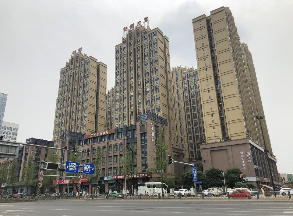 地铁11号线双地铁新楼盘,双地铁环绕一线湖景美宅