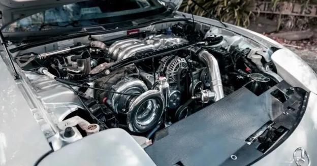 速度与激情rx7雨宫套件,马自达rx-7飙车场面