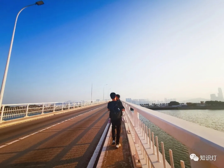 赌城简介,走进赌徒的内心世界