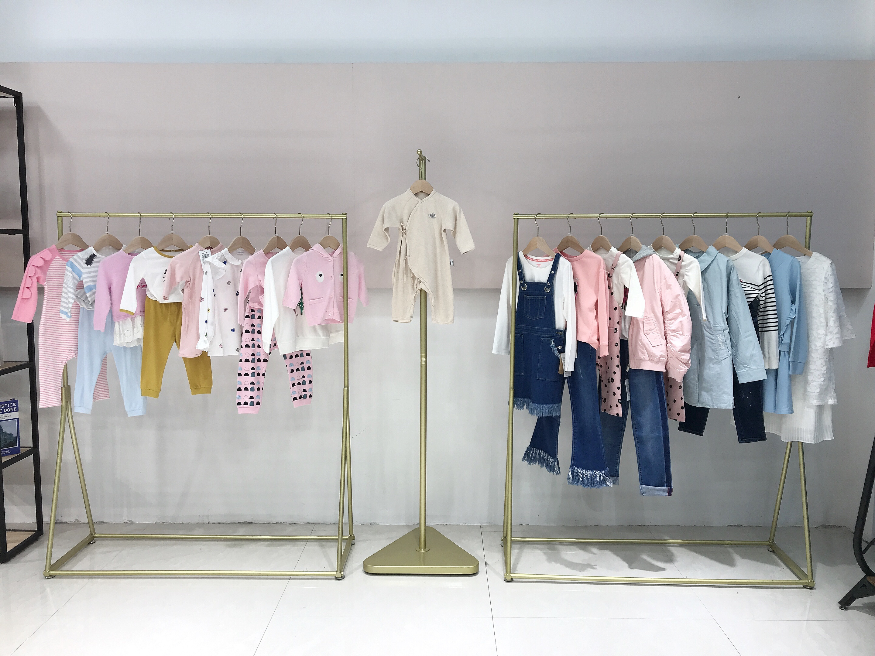 童装第一品牌巴拉巴拉,大牌童装品牌集合