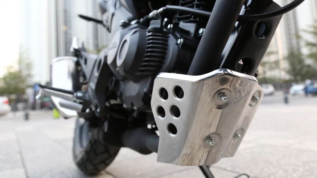 新大洲本田cbf190tr跑了8000公里,本田cb190ss与cbf190tr哪个好