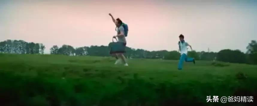 孩子被老师说笨得很家长怎么安慰,孩子被人说傻子怎么办