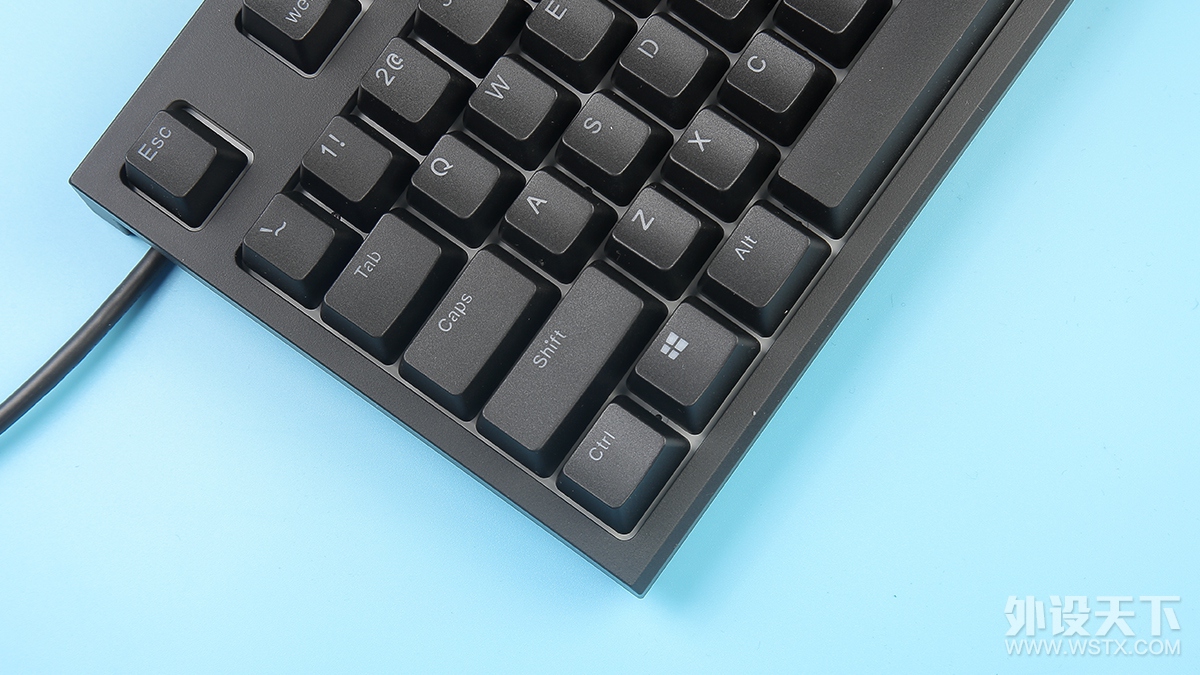 炫彩键盘和rgb键盘 (cherry键盘和静电容键盘哪个好)