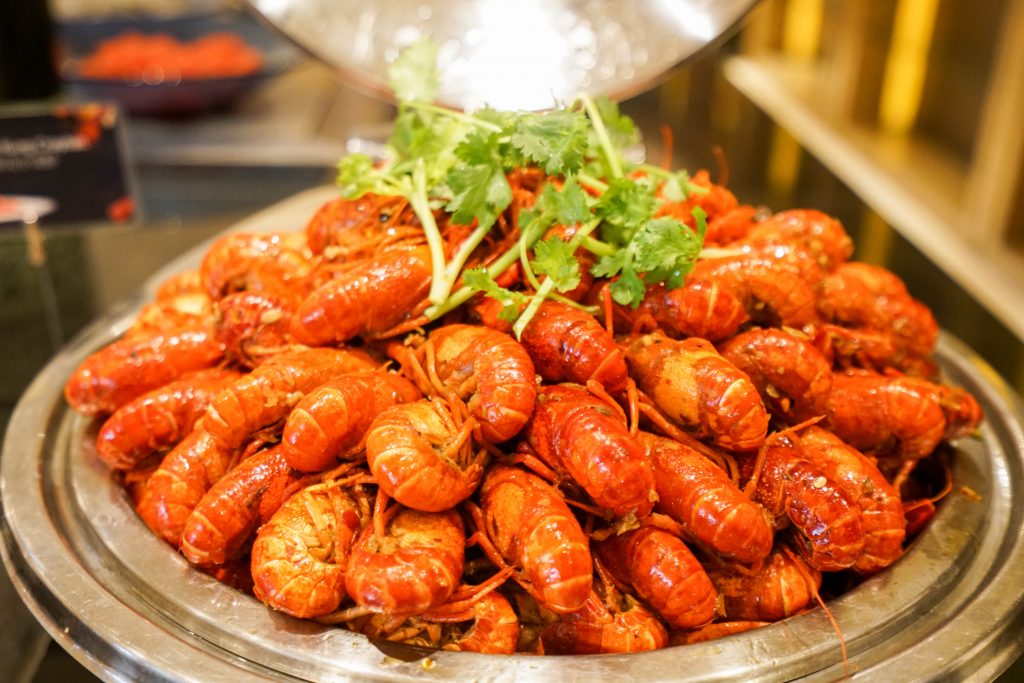 上海扬子江丽笙小龙虾自助餐,上海市扬子江万丽酒店地址