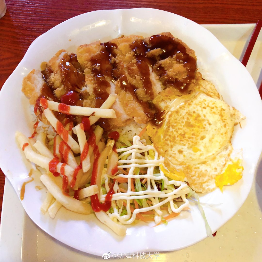 天津最馫大学食堂:晚上吃啥?给你安排的明明白白