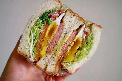 重庆退役军人午餐罐头,重庆军供退役士兵生日礼物