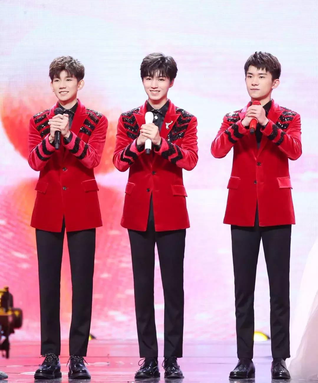 迪丽热巴杨幂夏天穿衣,热巴杨幂穿着