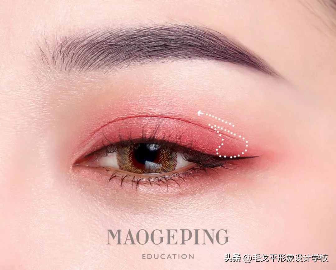 眼妆小技巧让你画出适合你的眼妆,眼妆教程手把手教你画眼妆