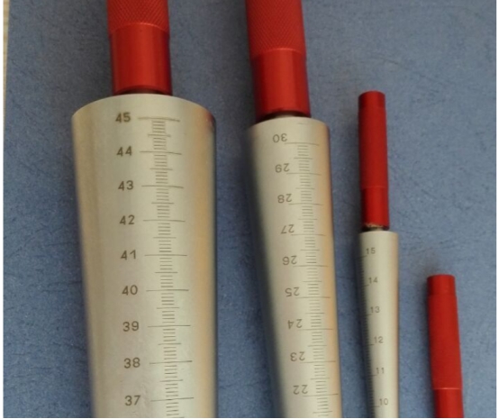 水平尺上的圆孔有什么用,深孔尺使用方法