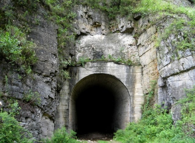 贵州深山发现神秘基地已废弃多年,贵州神秘军事禁区