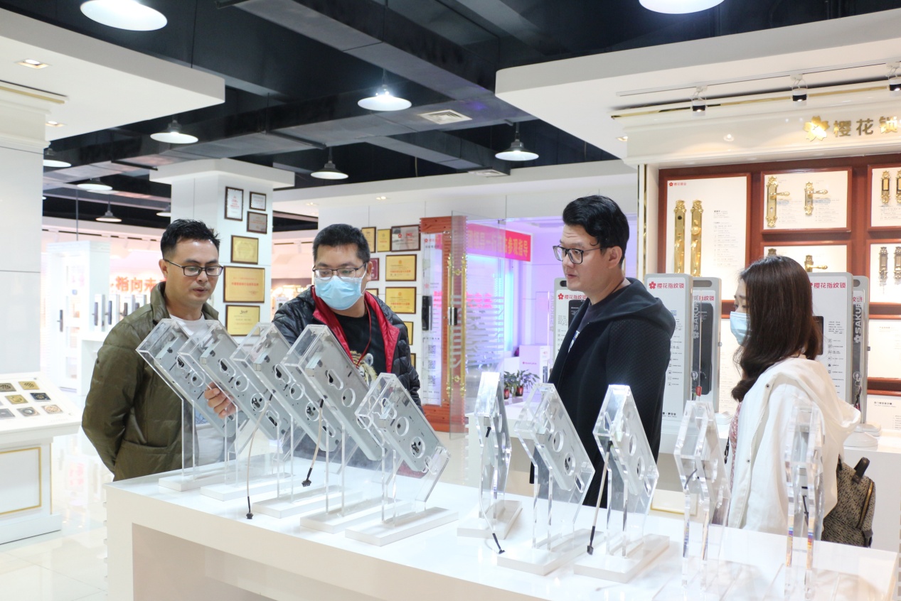 鍗撹獕鎶曡祫闆嗗洟鏈夐檺鍏徃,鍗撹獕鎶曡祫闆嗗洟