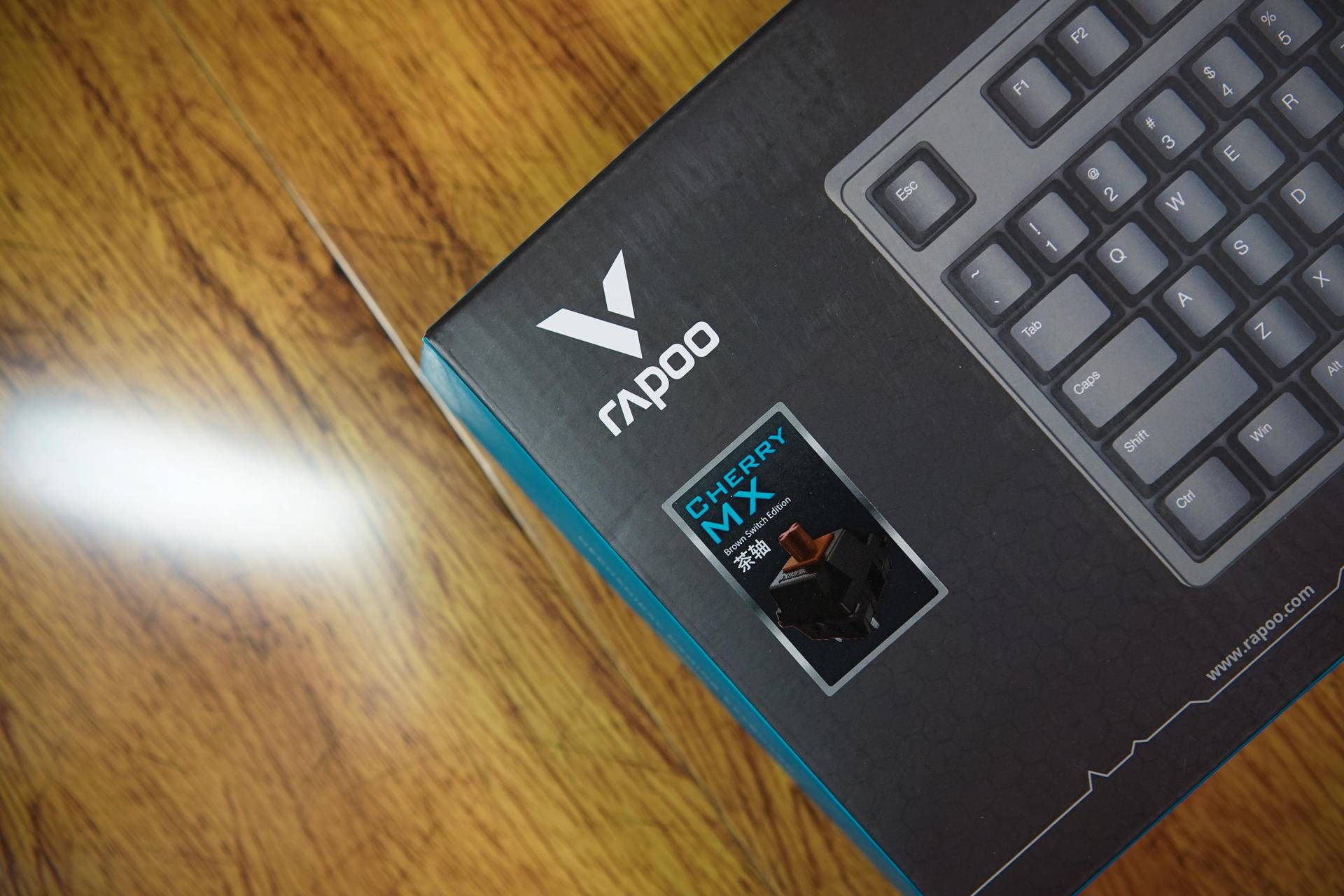 雷柏v860和达尔优a87哪个好用,性价比键盘茶轴推荐