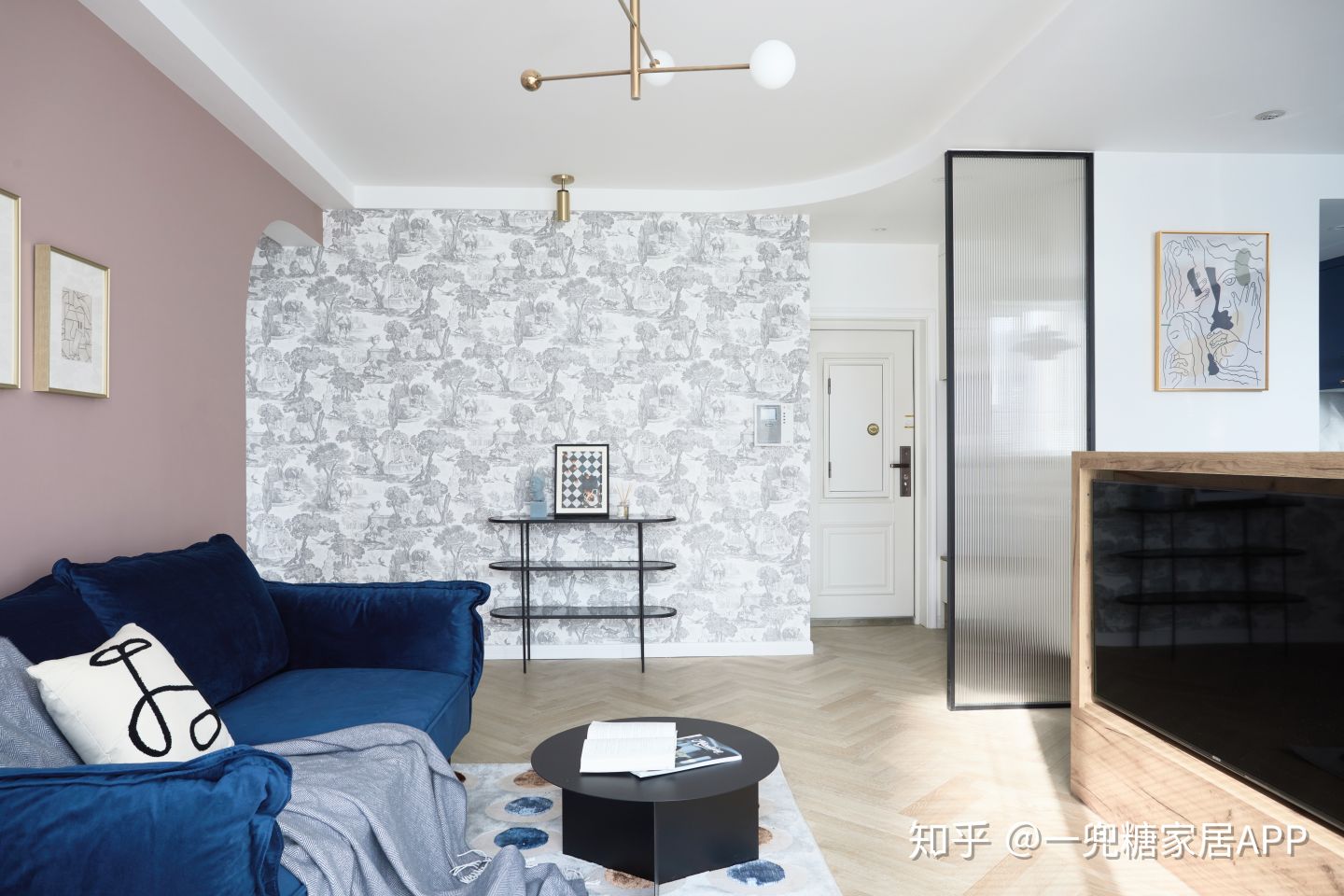 现在吊顶如何设计,目前流行的吊顶设计