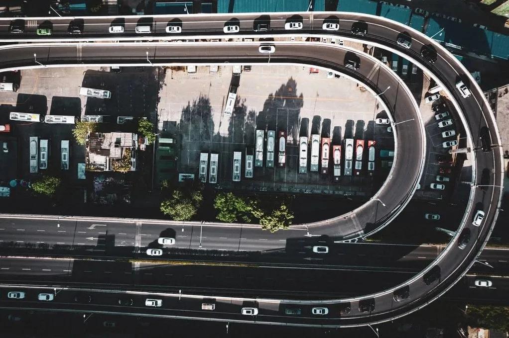 上海女白领偷东西完整版,上海女白领偷超市东西