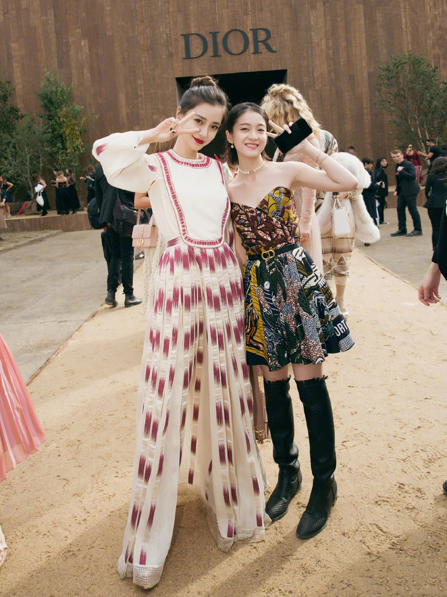 Dior大秀，LV太子妃穿一身造型霸气，baby生图惊艳了