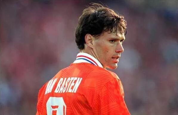 世界足坛最杰出的十大球星,世界足球十大巨星大罗