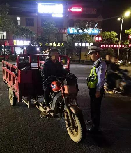 南宁交警严查货车违法,南宁市摩托车闯禁摩区处罚