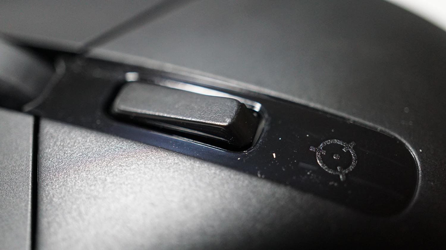 罗技鼠标m110和m111有什么区别,罗技无线鼠标手感