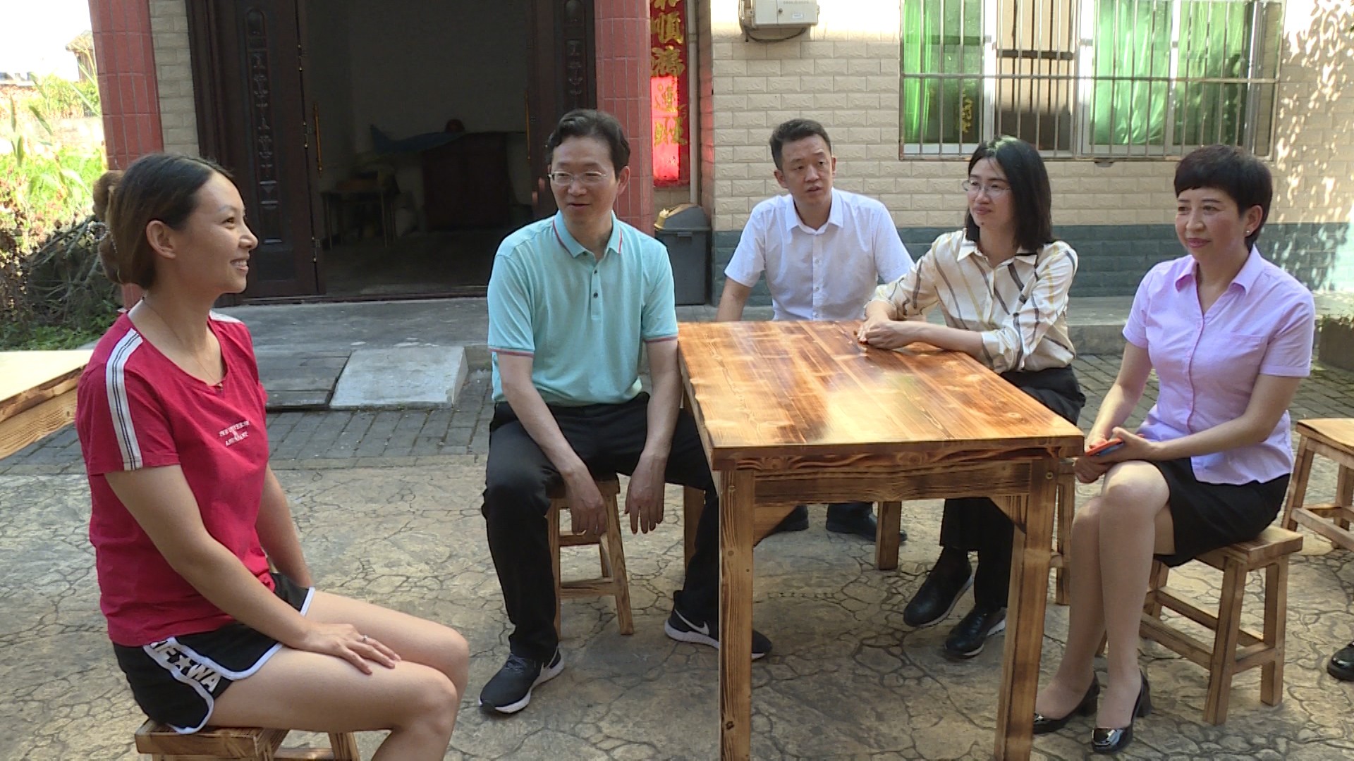 石宏调研汉滨经济社会发展和依法治区工作