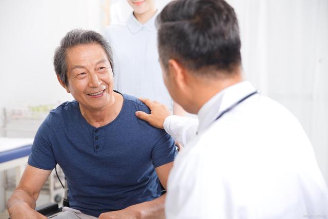 无痛性胃镜肠镜检查后的注意事项,做完无痛肠镜后注意事项和吃什么