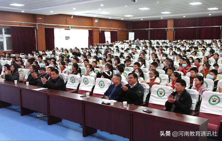 宣讲进校园活动,新时代青年教师宣讲