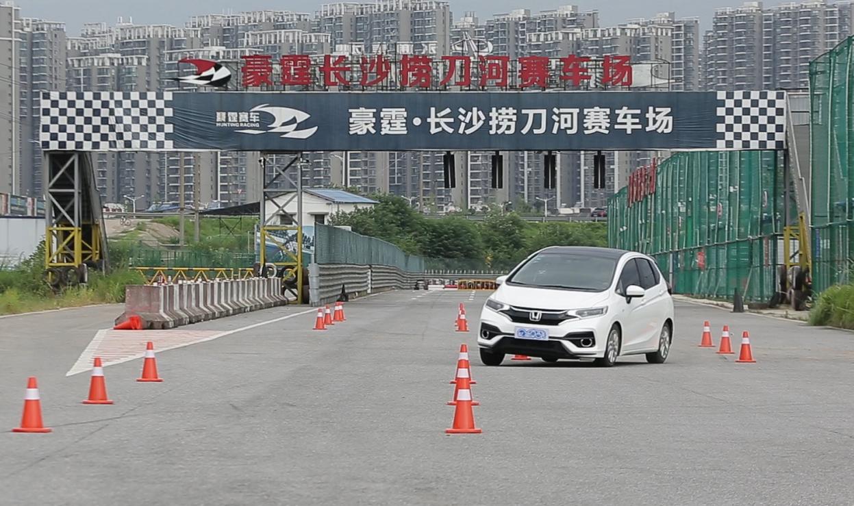 飞度gk5超跑颜宇鹏,本田飞度gk5详细介绍