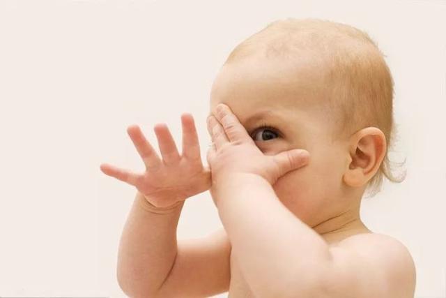 应对宝宝不吃奶瓶的方法,怎样解决宝宝不喜欢吃奶瓶