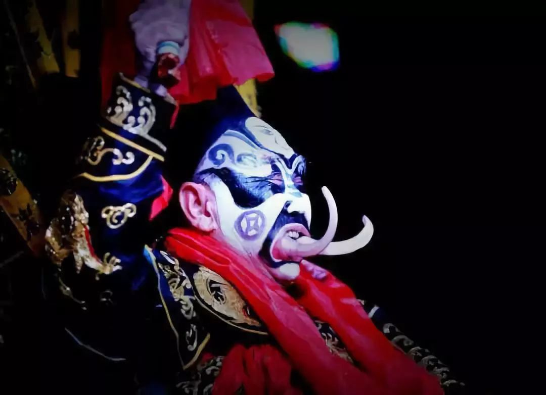 唱戏的人怎么化妆大花脸,戏曲演员为什么要画大花脸