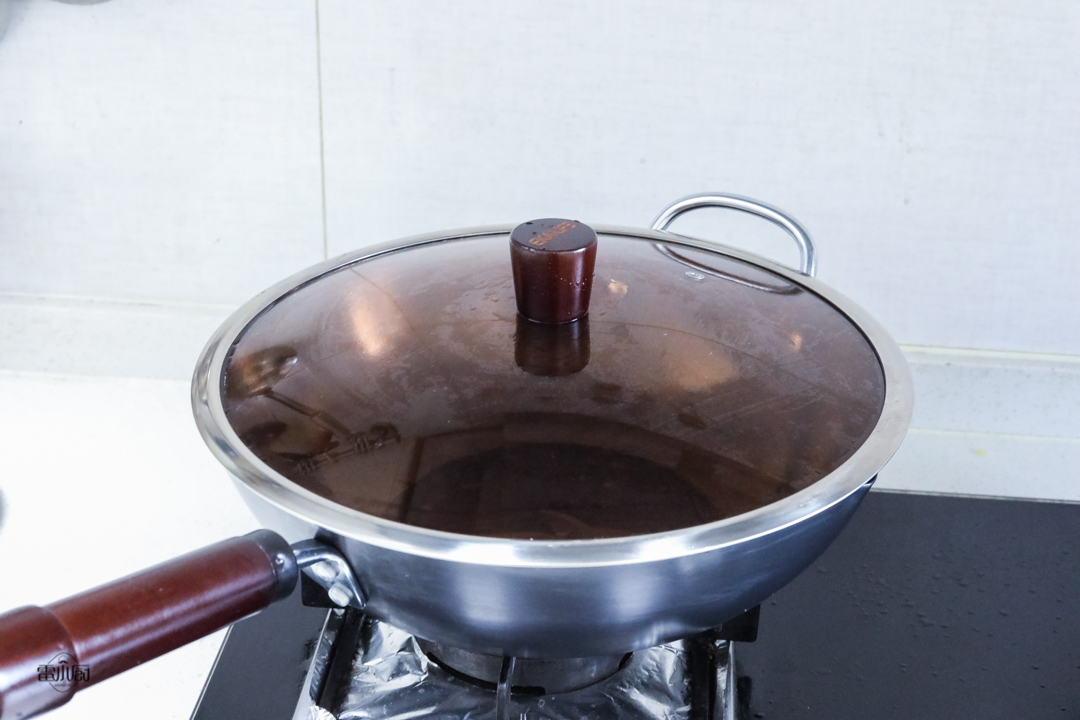 铁锅第一次用怎么处理不粘锅,用过的铁锅怎么不粘锅妙招