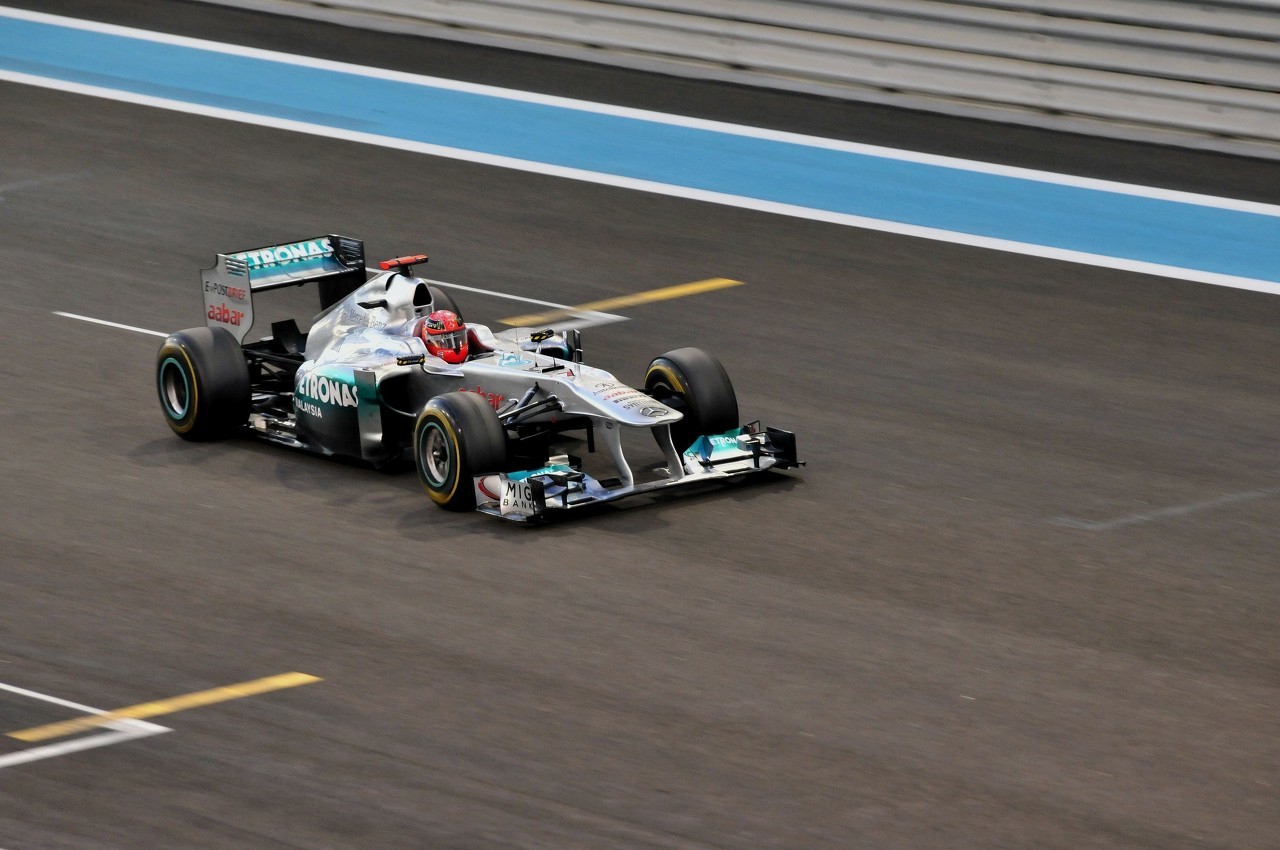 一代车王迈克尔舒马赫的传奇故事,迈克尔舒马赫生涯