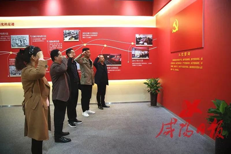 忆往昔沧桑岁月叹今朝浮沉生涯,忆往昔峥嵘岁月看今朝