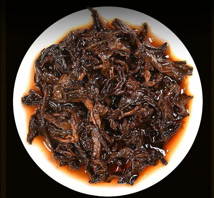 测评|岁月雕刻的冰岛熟砖，喝它简单又舒适