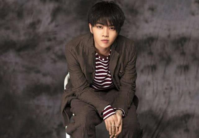 华晨宇唱功被网友质疑,华晨宇综艺被一首说唱英文歌震惊