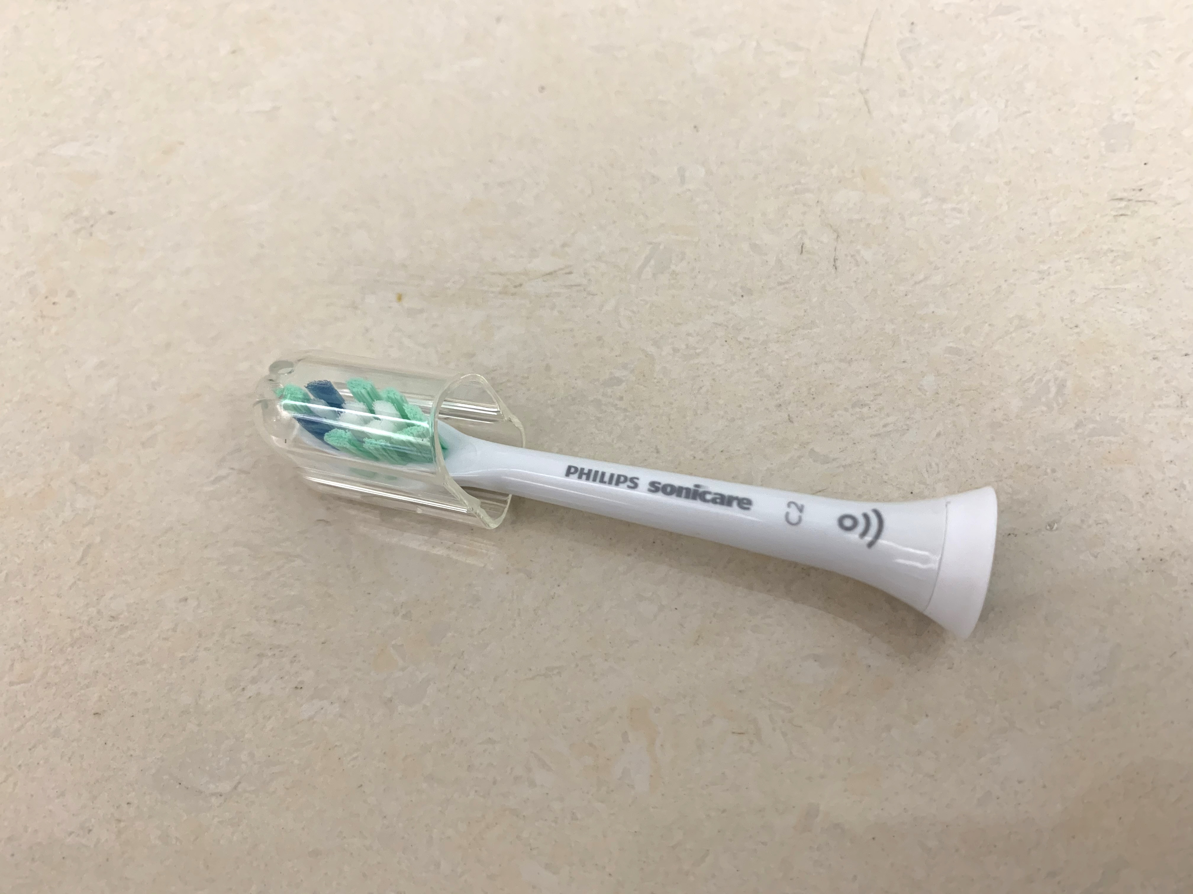 电动牙刷怎么用？飞利浦HX6730/02开箱+使用体验→口腔溃疡的建议