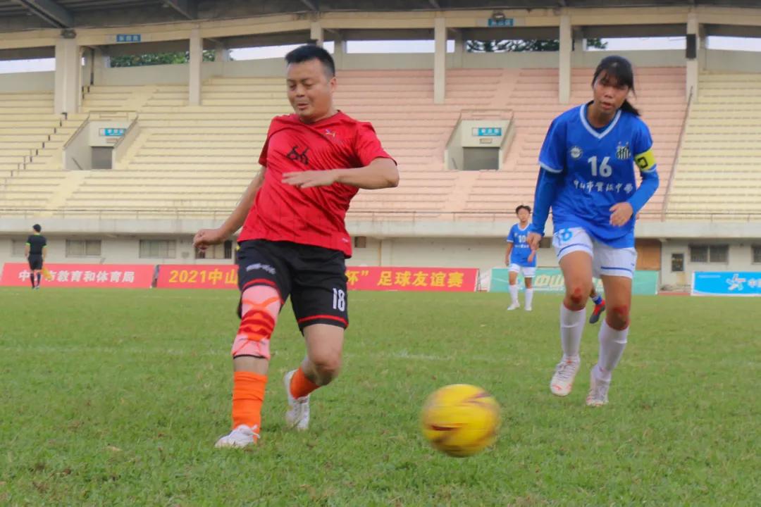 以小打大中国足球,以小打大足球荣获亚军