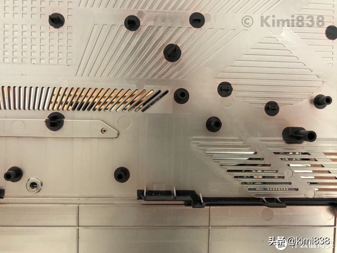 华硕飞行堡垒七可以连蓝牙键盘吗,华硕飞行堡垒7屏幕一闪一闪