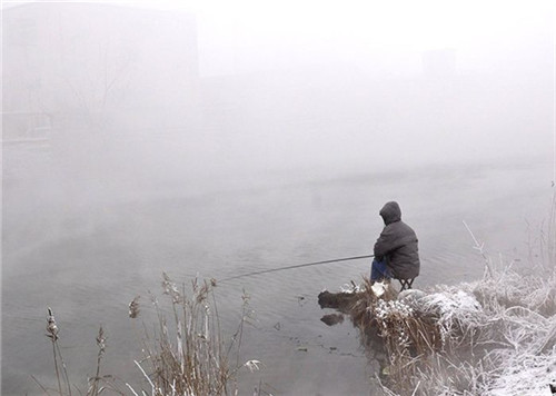 一天中钓鱼最佳时间口诀,一天中钓鱼的最佳时间在什么时候