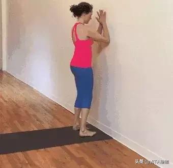 瑜伽倒立练出你的好气色,瑜伽倒立劈叉抗衰老体式