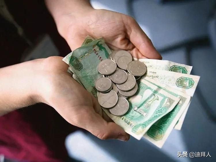 失业、居无定所……为什么一些外籍人士依旧选择留在阿联酋？