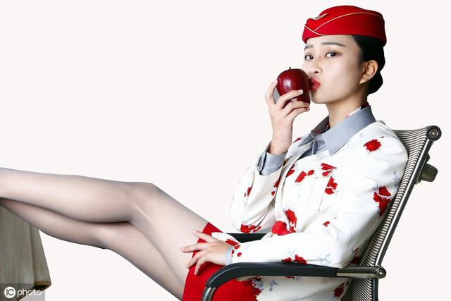 飞行帮揭秘-飞行员以及空姐薪资待遇水平，真实数字