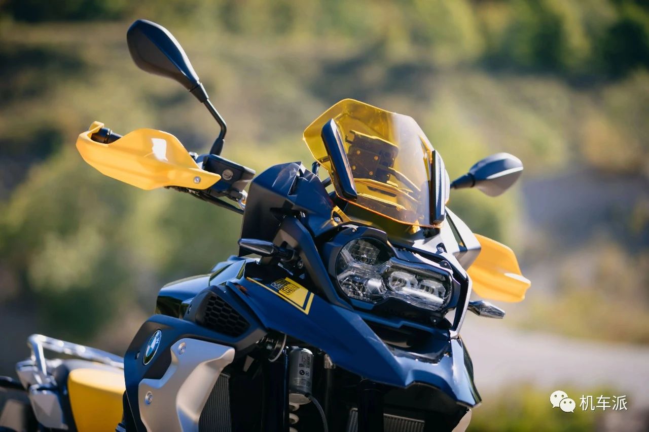 宝马2021款g310r舒适版,宝马g310gs漫画图