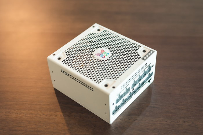 圣诞节前装一台白色的ITX性能钢炮游戏主机