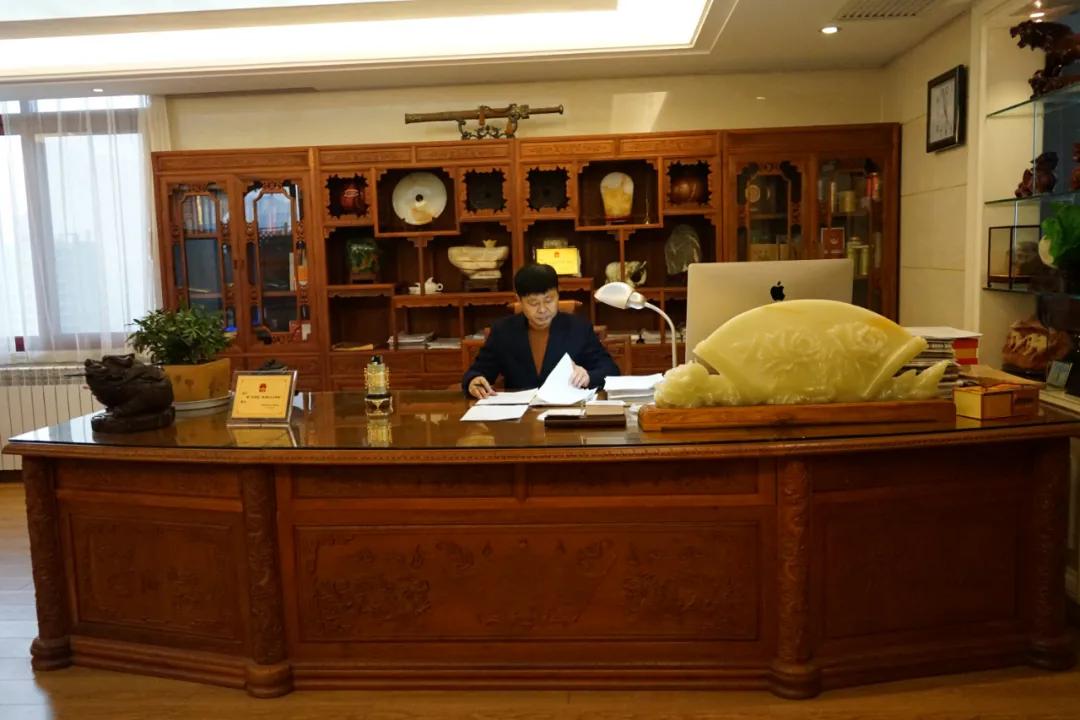 用心做人用爱做事的感悟,安康中昊集团屈兰安照片