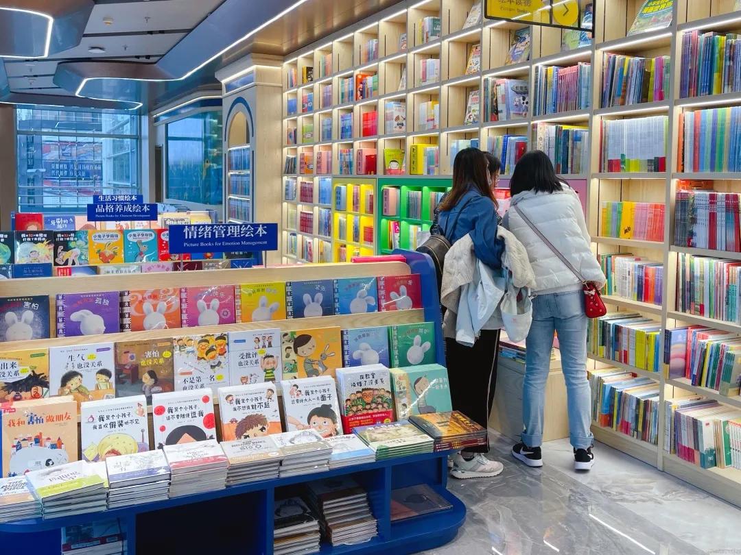 “书香鼓楼”地标，凤凰于飞，华丽转身