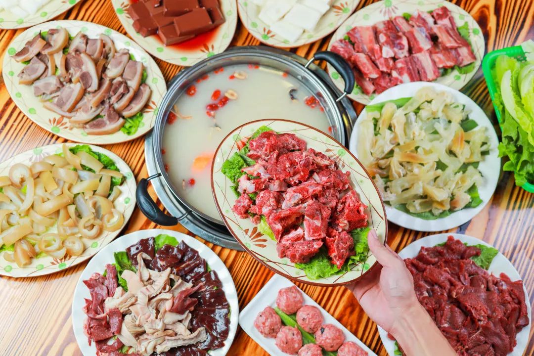 南海有间专注食驴肉的爆抵农庄，人均40元叹全驴宴