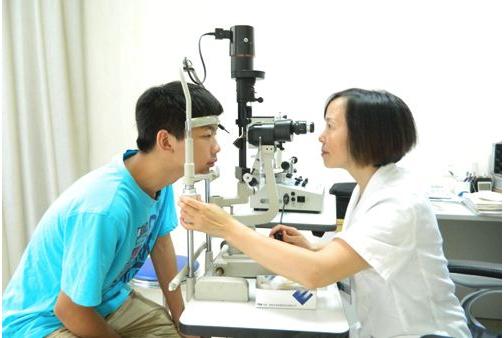 90后的小伙月入百万的赚钱模式,00后小伙开店月赚8万